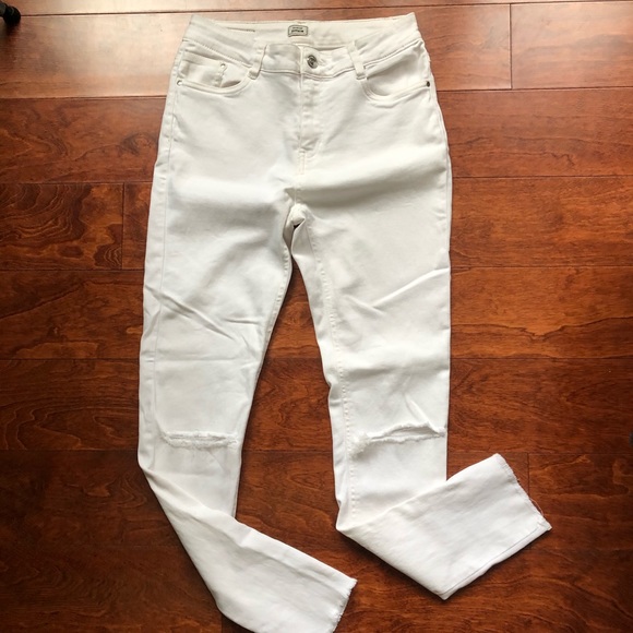 Like-New White Jeans (28) - Picture 2 of 5